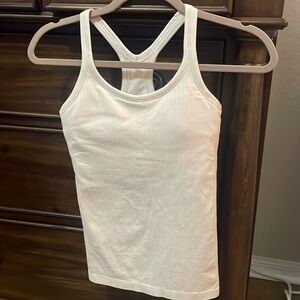 Lululemon top